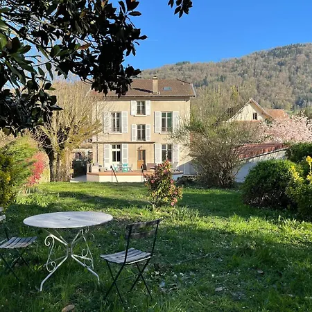 La Demeure Du Val D'ainan *